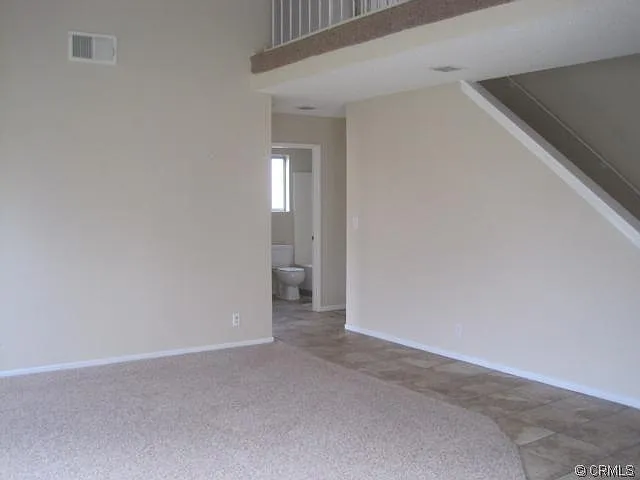 709 E Jackson St — Photo 3
