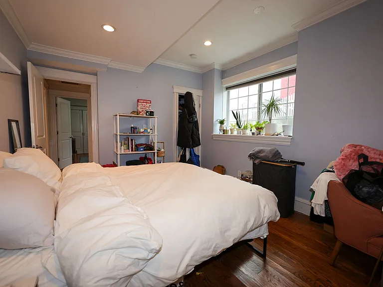 Nonantum St — Photo 1