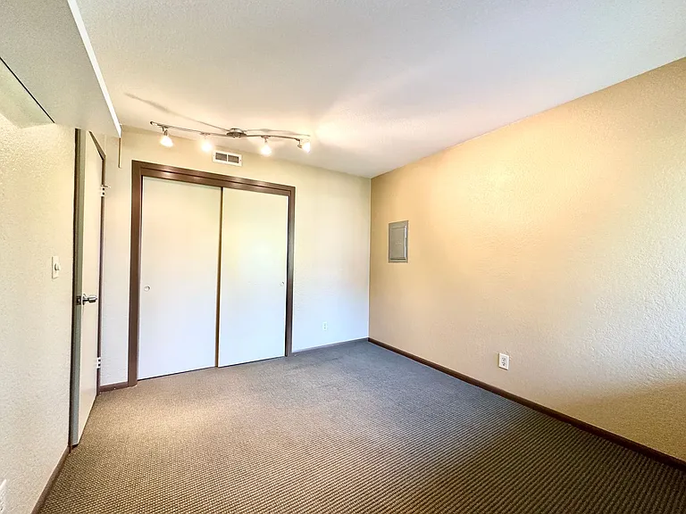 11642 100th Ave NE #305 — Photo 17