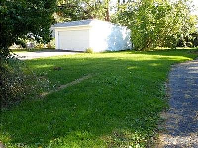 4th image of 14107 Parkdale Ave