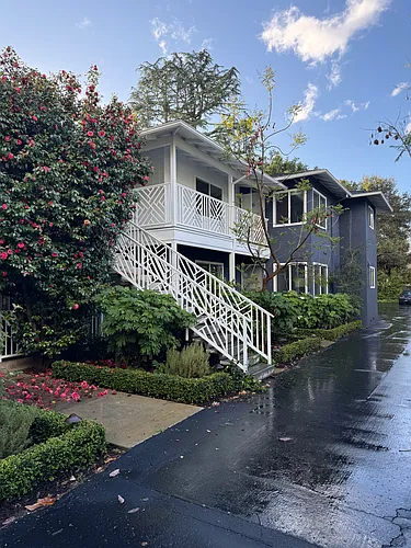 336 Waverley St Photo 1