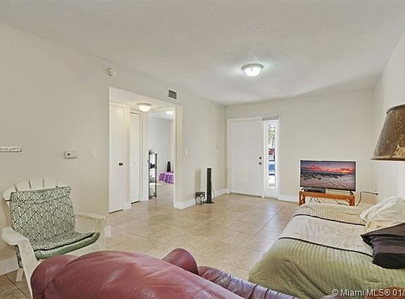 2nd image of 1241 SE 29th St Unit 103-27