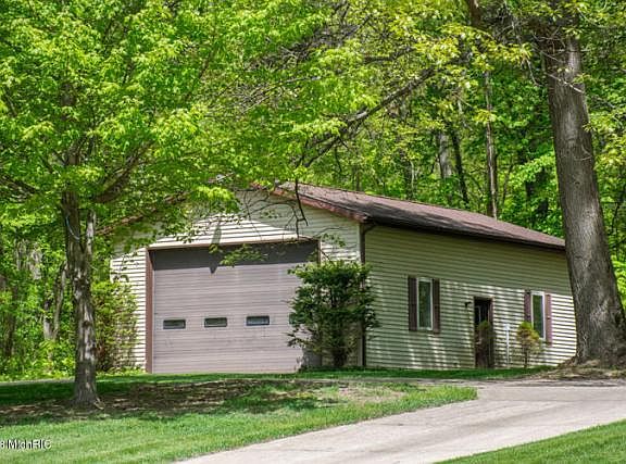 2nd image of 67208 Lakeshore Dr