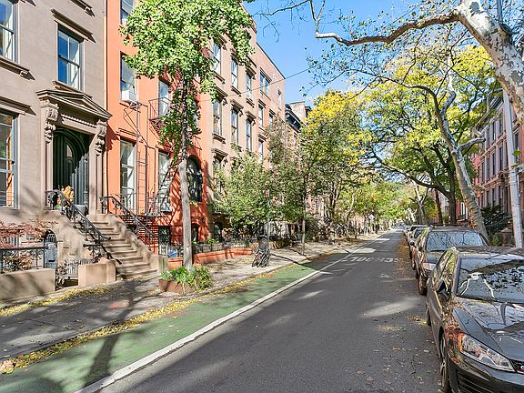 5th image of 293 Henry St #5