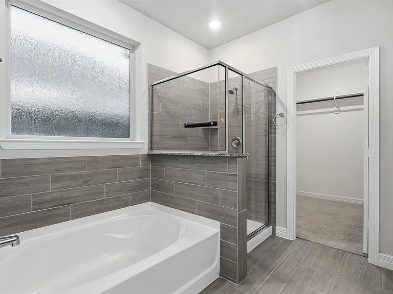 119 Buttonwood Ct — Photo 21