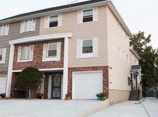 24028 67th Ave #2, Douglaston, NY 11362