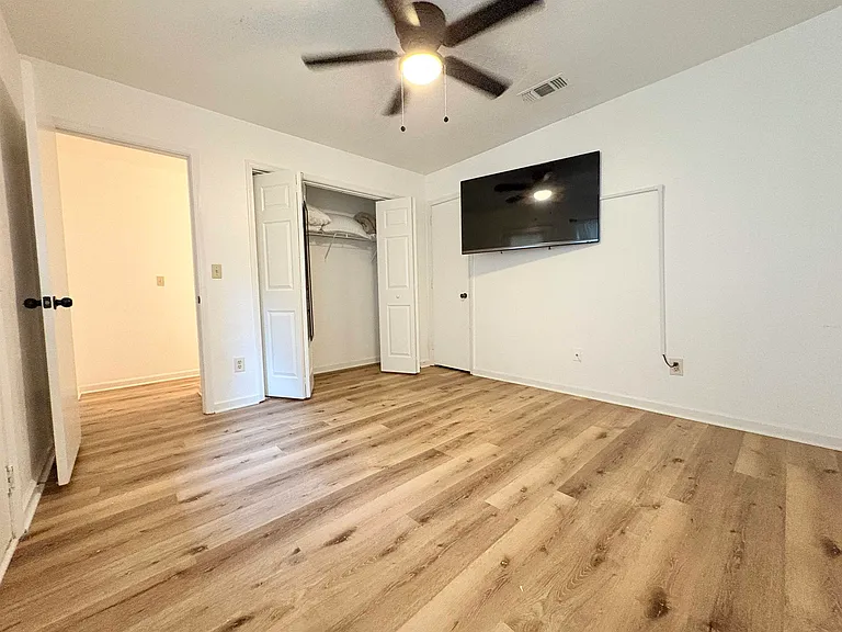 2073 Continental Ave — Photo 15