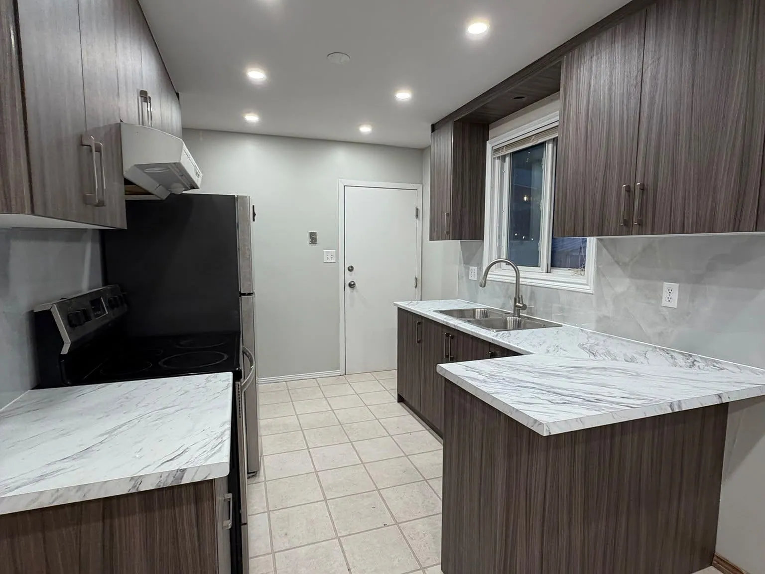 3 bed, $2,500 — Photo 3