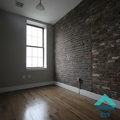 Rented by EXR | media 55