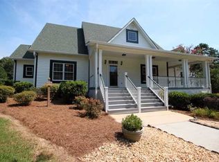 16 Running Deer Trl, Cartersville, GA 30121
