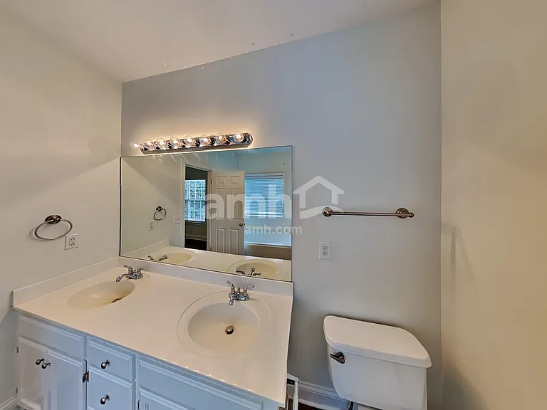 2020 Prescott Way — Photo 9