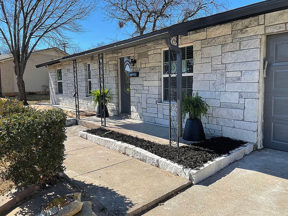 2nd image of 2713 Henry Dr