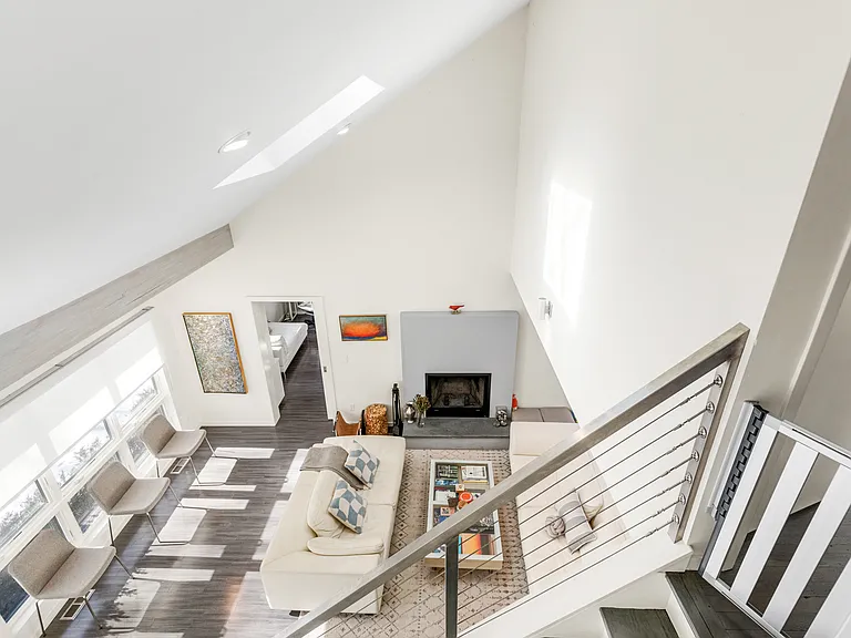 1 Longwoods Ln — Photo 23