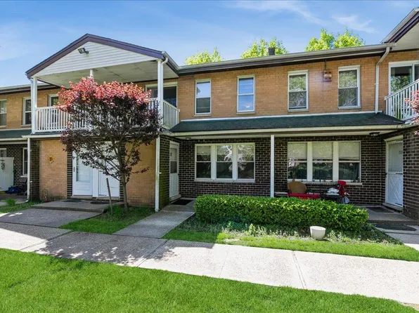 152 Artist Lake Drive #152, Middle Island, NY 11953