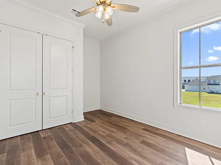 400 Villager Ave — Photo 18