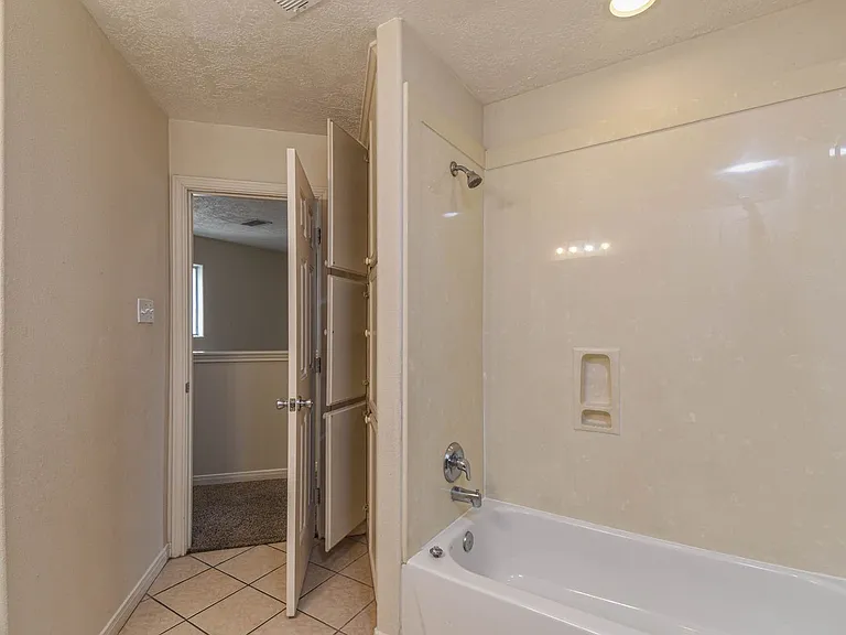 213 Foster St — Photo 16