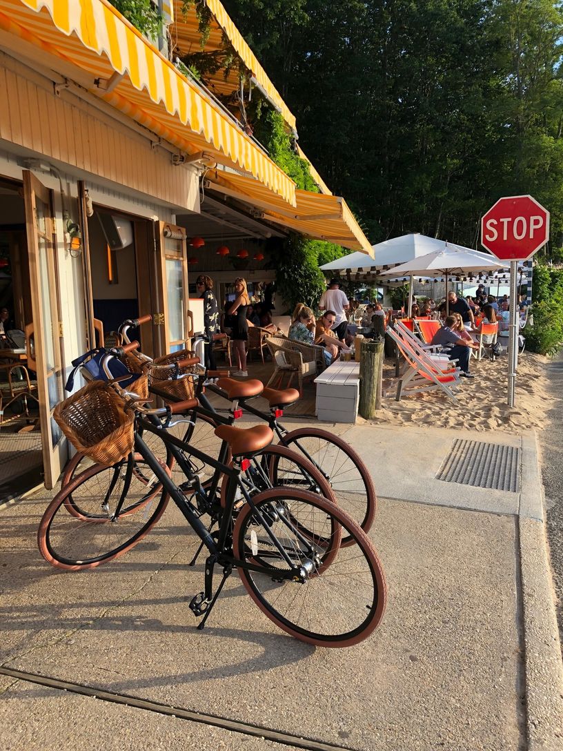  House comes with 4 new Priority Bikes