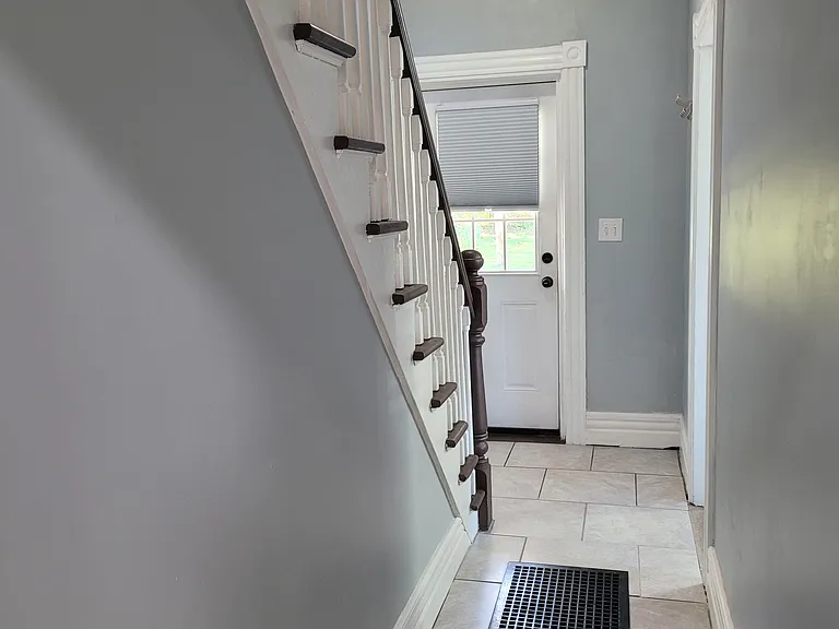 5 Powell Ave — Photo 4