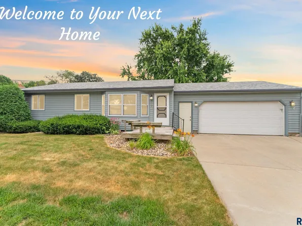 5517 W Deer Creek Dr, Sioux Falls, SD 57106