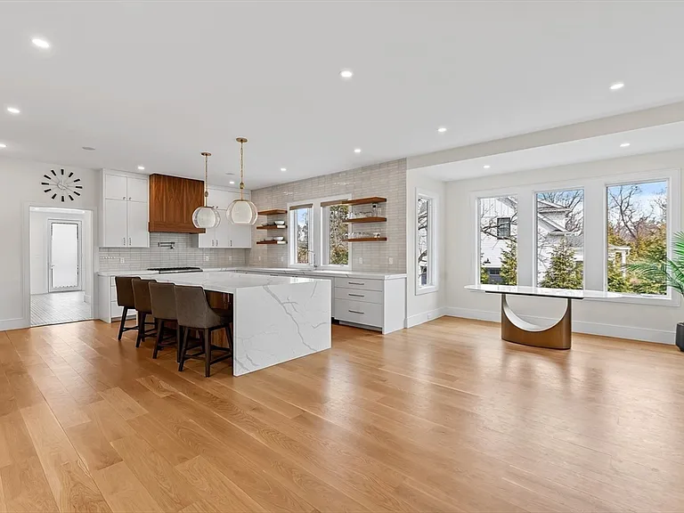5 Colonial Rd #5 — Photo 9