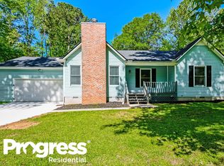 19 Pine Grove Cir, Newnan, GA 30263