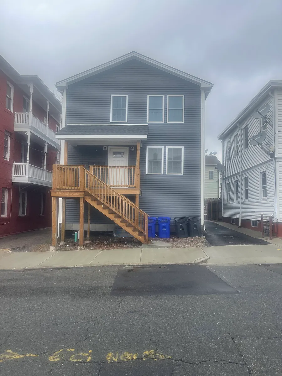 Building Photo - 42 Ledge St #1