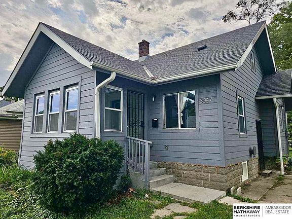 3rd image of 3047 Larimore Ave