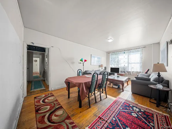 34-34 119th St #5E, Kew Gardens, NY 11415