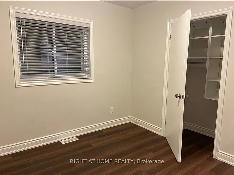 4 Trophy Dr #MAIN FL — Photo 12