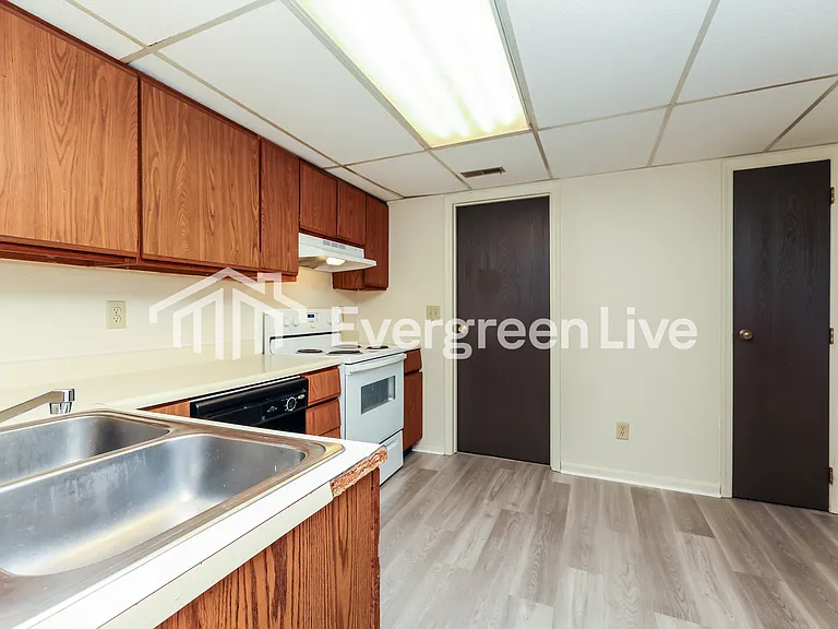 9727 Nettleton Park — Photo 5