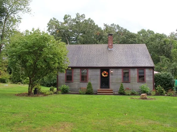 53 Turkey Hill Ln, Hingham, MA 02043