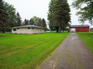6474 N Middle Rd, Hope, MI 48628