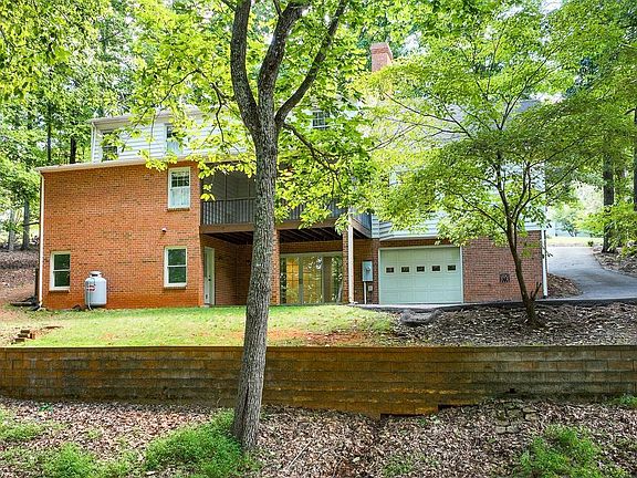 5th image of 138 Sailview Dr
