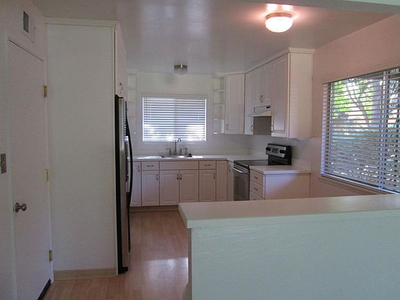 2nd image of 509 Westlake Dr