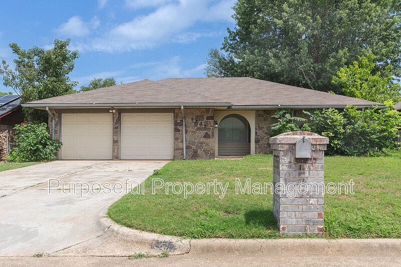 1st image of 9317 NE Sherwell Dr