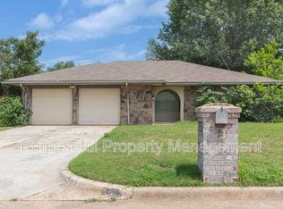 9317 NE Sherwell Dr, Midwest City, OK 73130