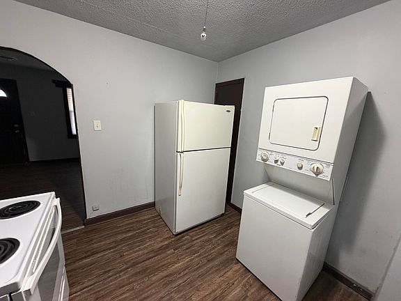 3rd image of 602 W English St