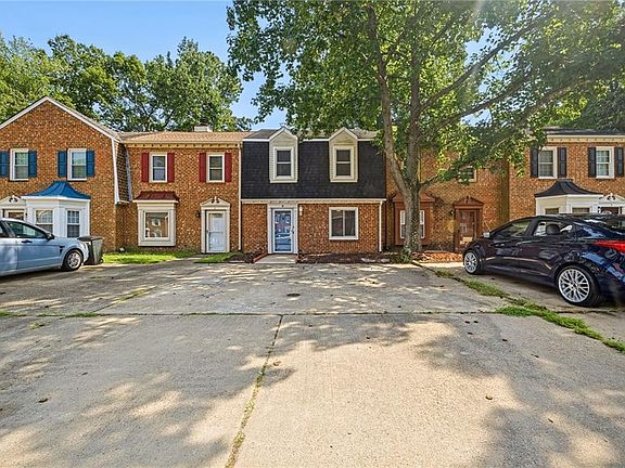3rd image of 9 Colonial Way