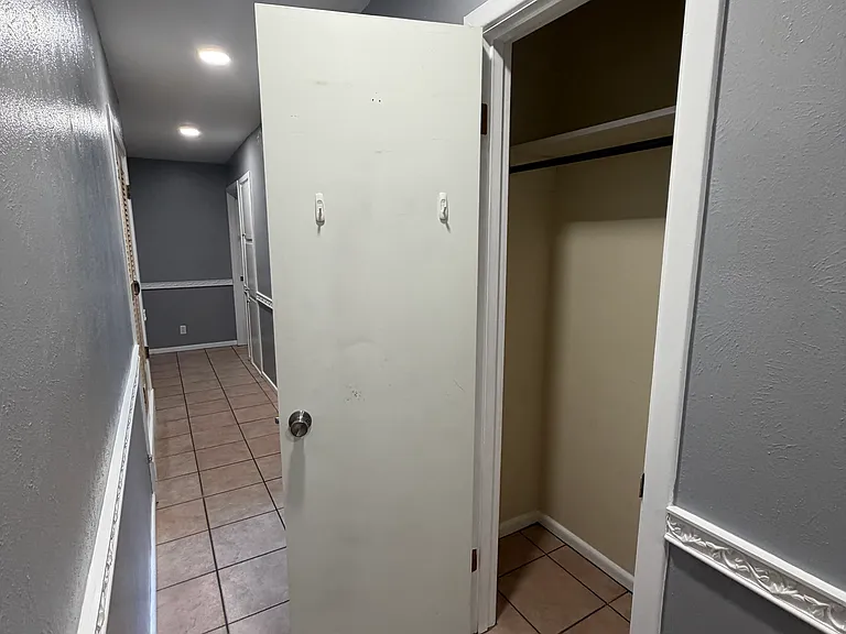 809 W Cheryl Ave — Photo 12