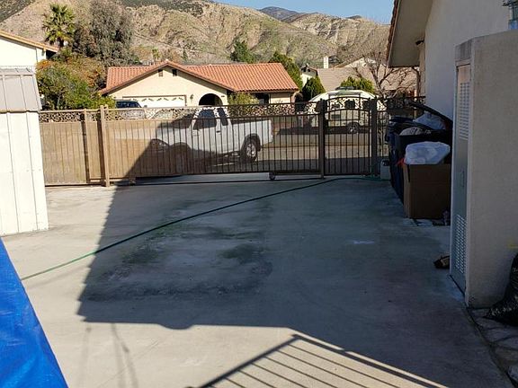 3rd image of 5572 N Stoddard Ave