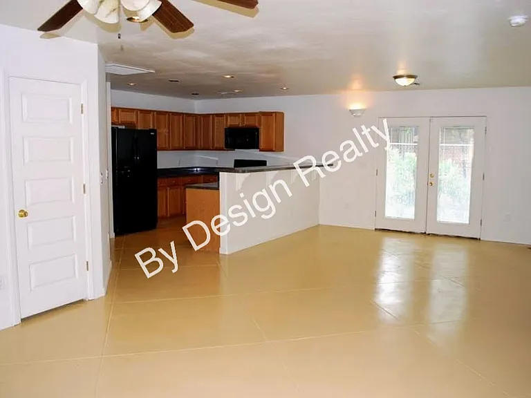203 S Cherry Ave #2 — Photo 6