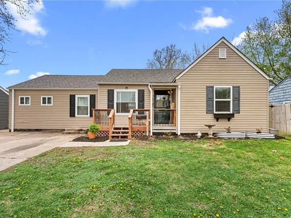 1625 Main St, Osawatomie, KS 66064