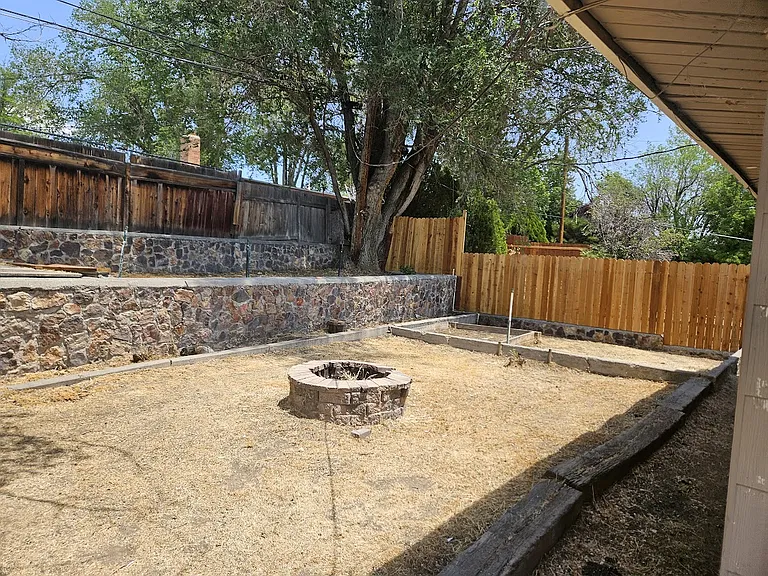 375 Raffetto Dr — Photo 6