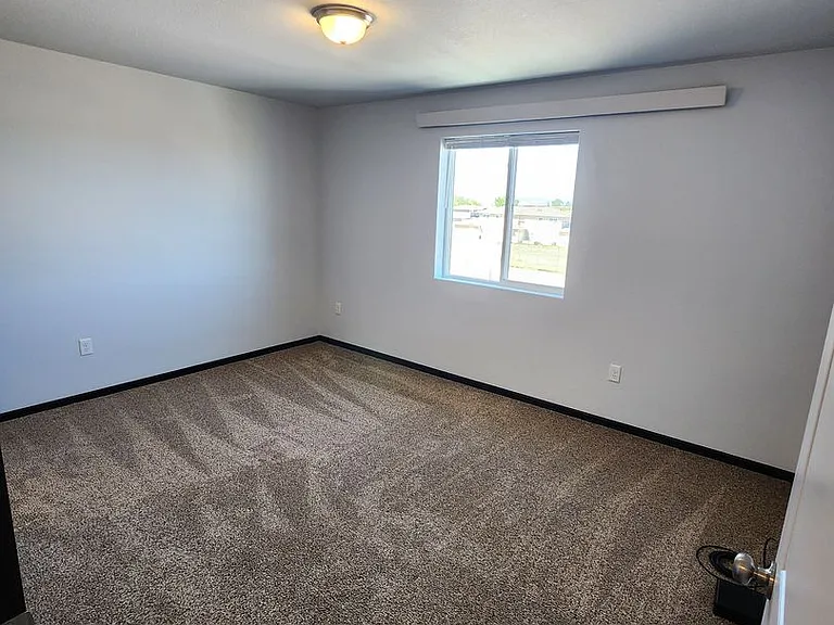 857 Tower Rd — Photo 9