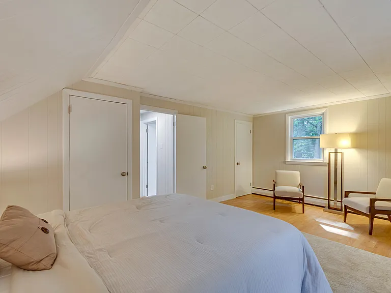 215 Blue Hill Dr — Photo 32
