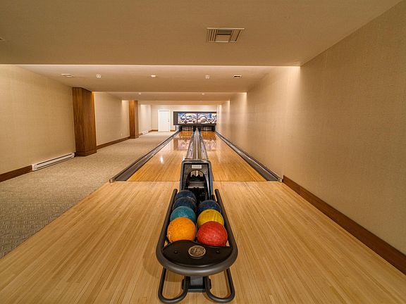 3rd image of 6538 Nelson Ave #3202