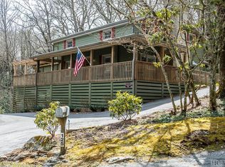 374 Oak Ln, Highlands, NC 28741