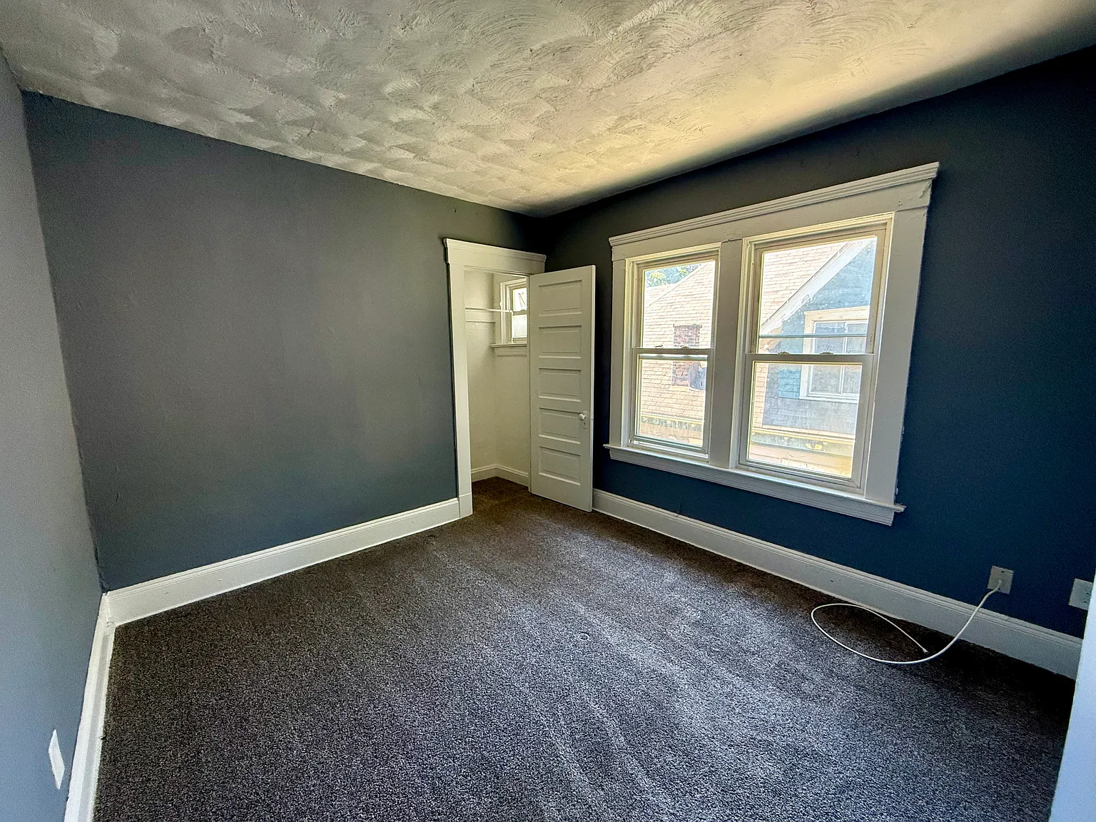 3 bed, 706 sqft, $1,100 — Photo 4