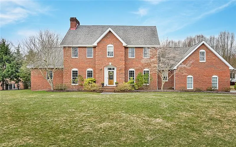 2020 Lynn Ln photo 1