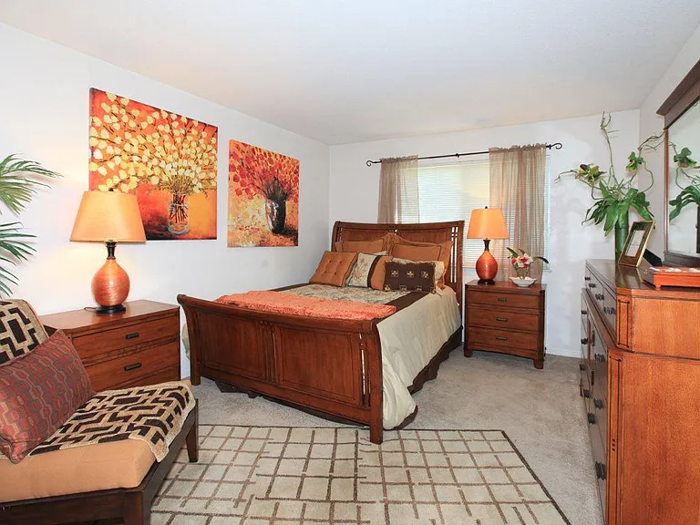 5150 N Valentine Ave — Photo 34